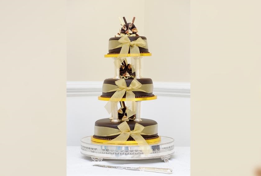 Tradição do bolo de casamento: congelar o topo para o primeiro aniversário