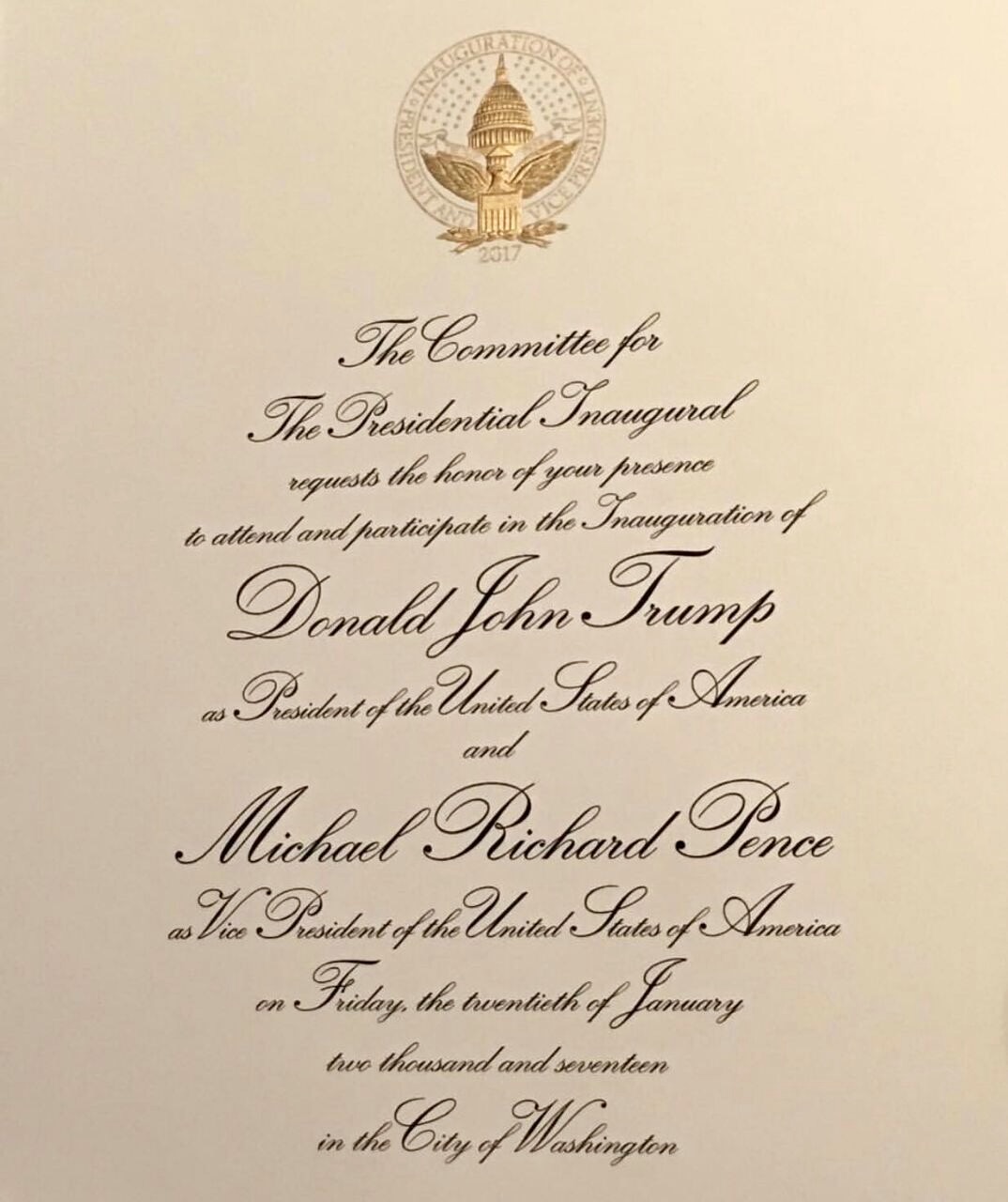 convite oficial da posse do Donald Trump na Presidência dos Estados Unidos da América.